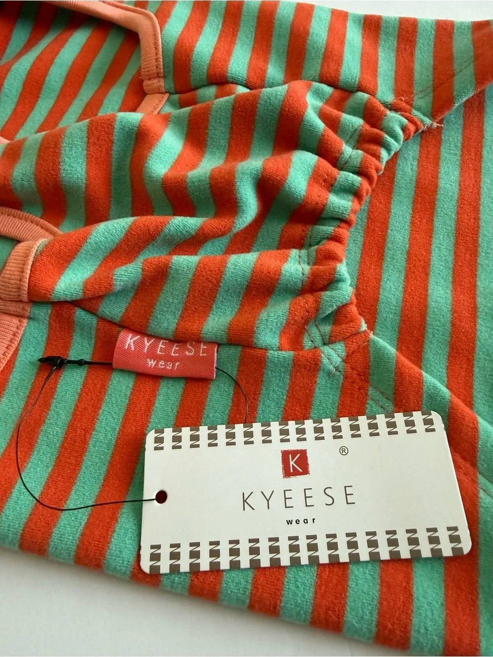 Warm Turtleneck Dog Pullover Clothes, 4-Way Stretch & Lightweight Vest, Large